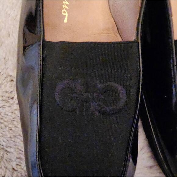 SALVATORE FERRAGAMO BLACK SLIP ON LOAFER SIZE 6B - Picture 4 of 10